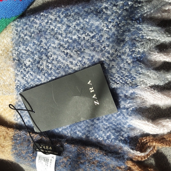 Zara "Trouble Makers US" Blanket Scarf/Wrap NEW - Picture 4 of 6